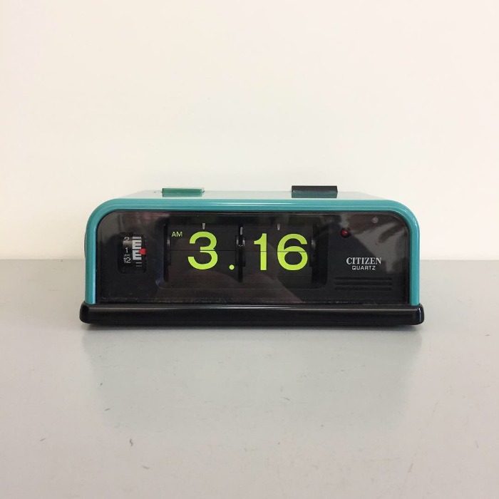 1970’s RARE Turquoise Citizen Battery Flip Clock with Alarm and Light