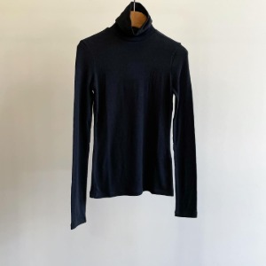 Amomento Turtle T-shirt Black  (Women)➕ SALE